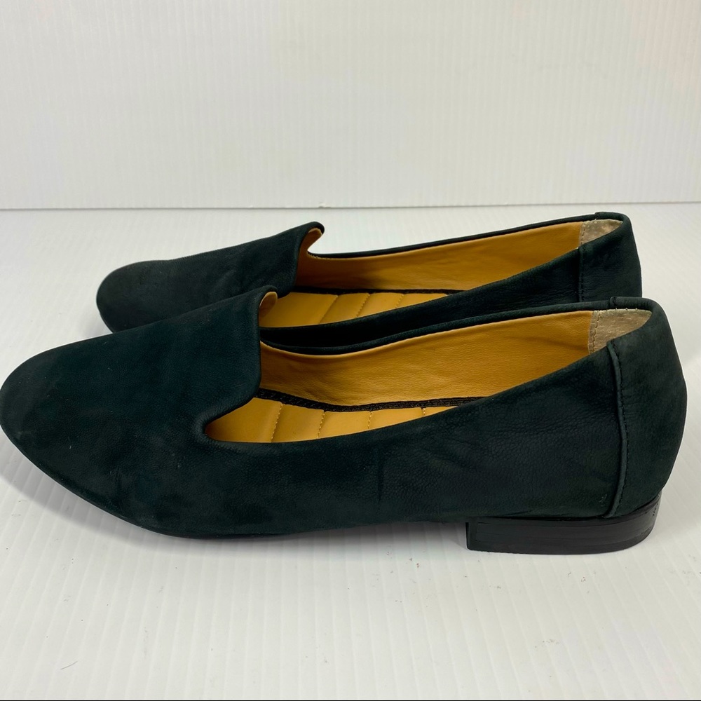 Me Too Flats Black Leather 8.5  new